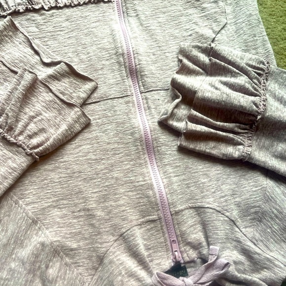 Coco + Carmen zip up shirt lavender fabric ruffles - Picture 2 of 3